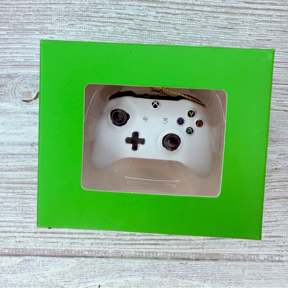 Xbox one white controller keychain Christmas ornament brand new in box rare